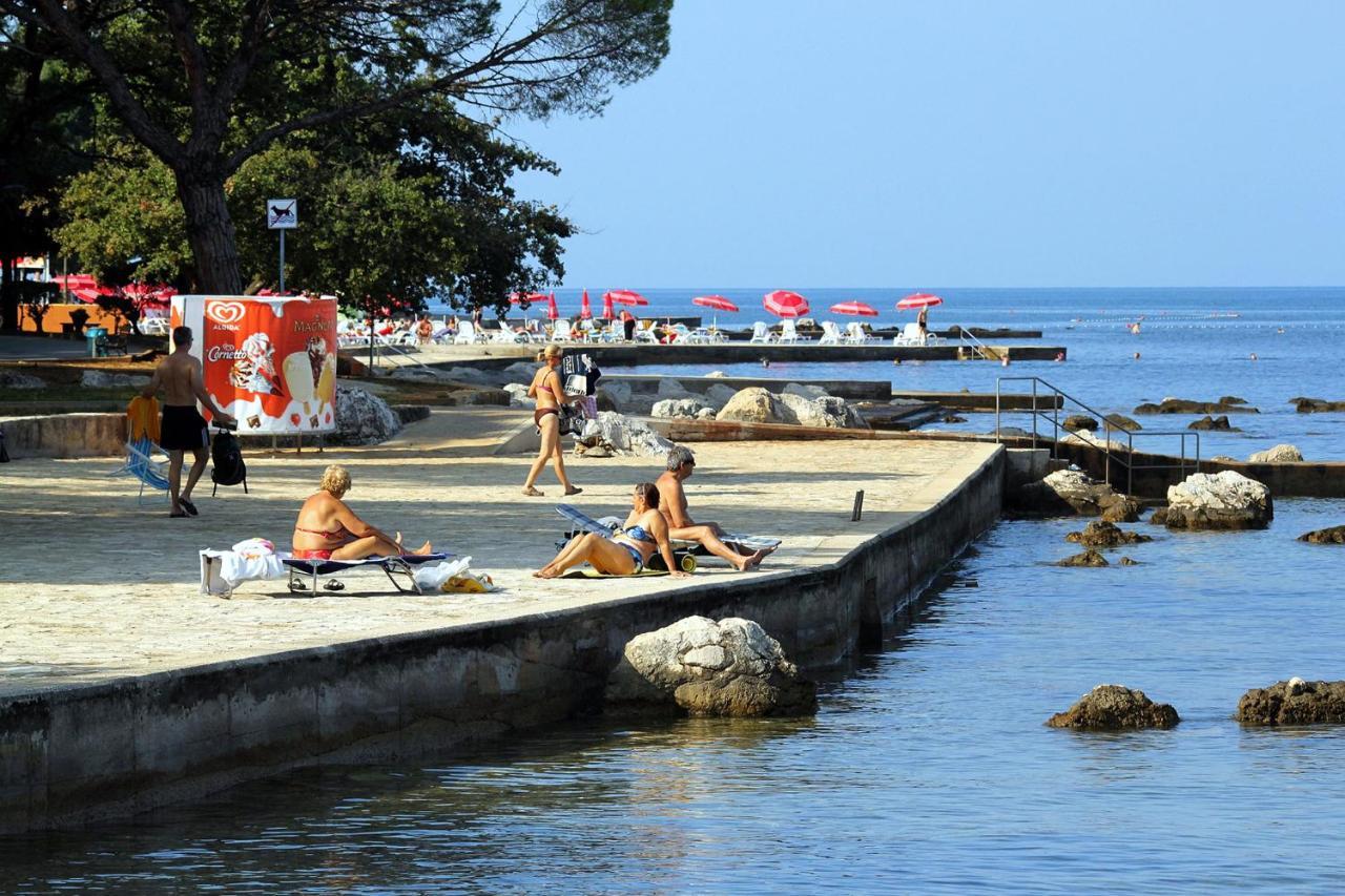 With A Parking Space - 6992 Umag