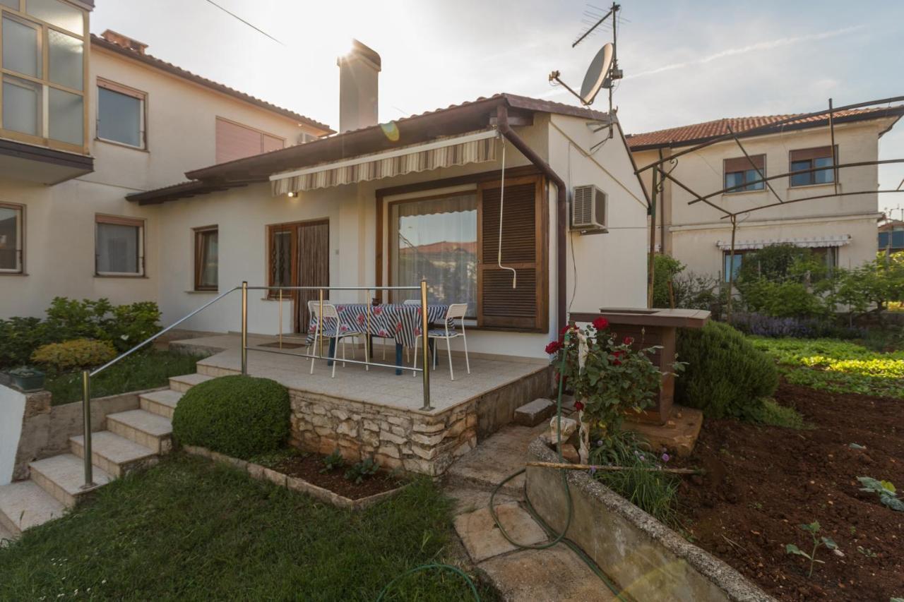 With A Parking Space - 6992 Umag